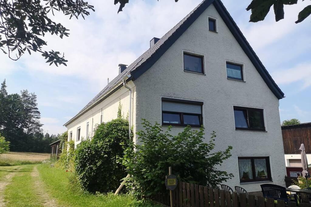 Ruhig Gelegene, Top Moderne Ferienwohnung - Hot Tub Und Sauna Gegen Aufpreis Neuhaus an Der Eger Экстерьер фото