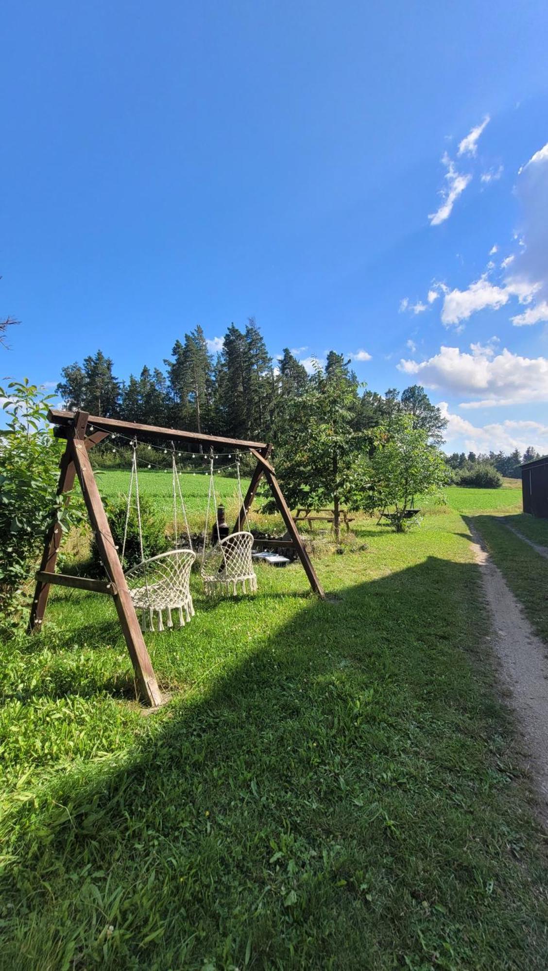 Ruhig Gelegene, Top Moderne Ferienwohnung - Hot Tub Und Sauna Gegen Aufpreis Neuhaus an Der Eger Экстерьер фото