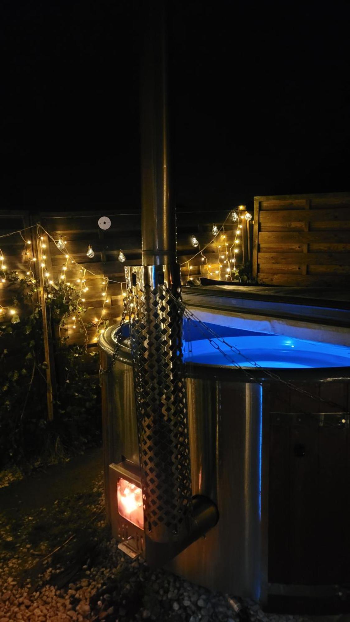 Ruhig Gelegene, Top Moderne Ferienwohnung - Hot Tub Und Sauna Gegen Aufpreis Neuhaus an Der Eger Экстерьер фото